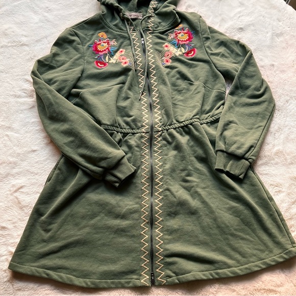 Solitaire Tops - ANTHROPOLOGIE SOLITAIRE EMBROIDERED FULL ZIP HOODIE